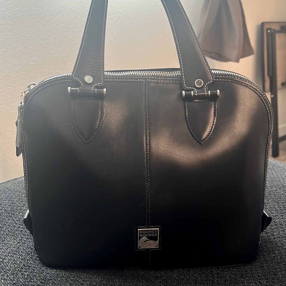 Vintage Dooney & Bourke patent leather dome bag